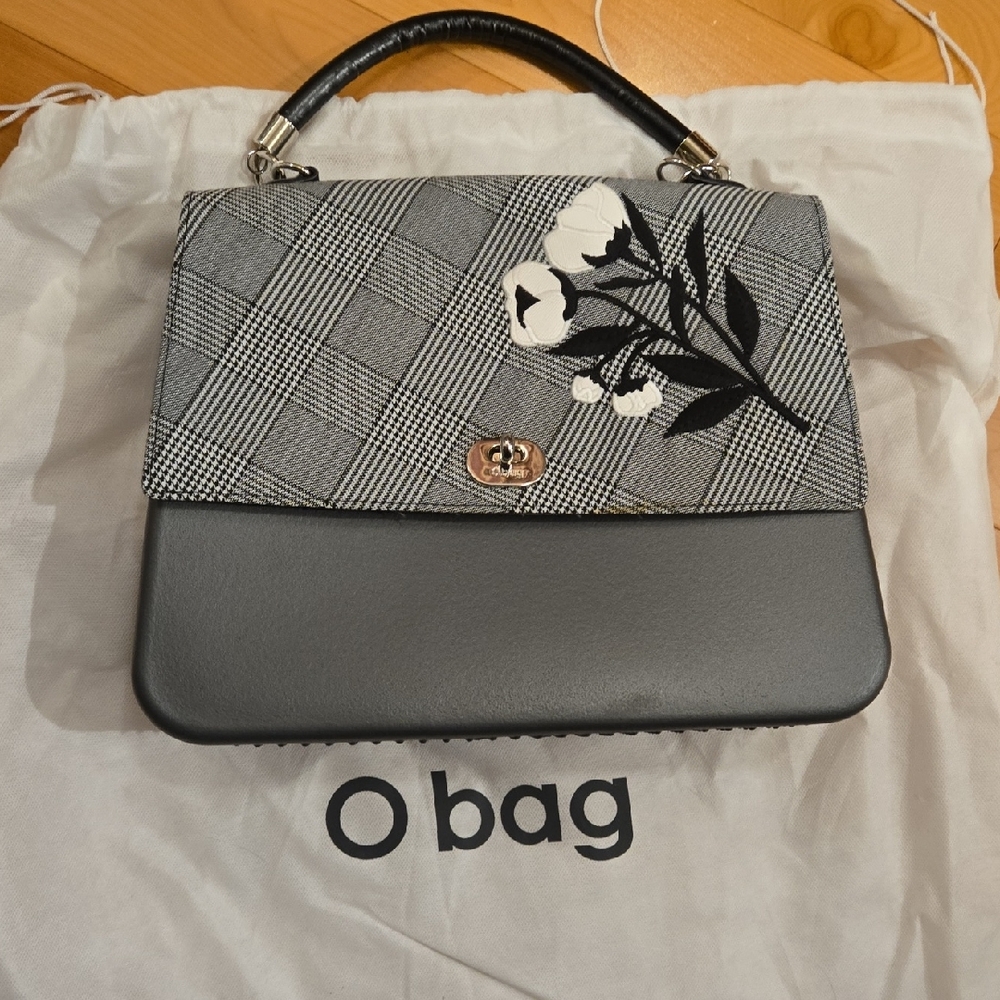Gray and Black Women's O Bag Handbag, Made In Italy